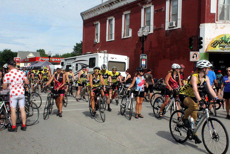 RAGBRAI riders arrive in Nevada, Iowa in 2018