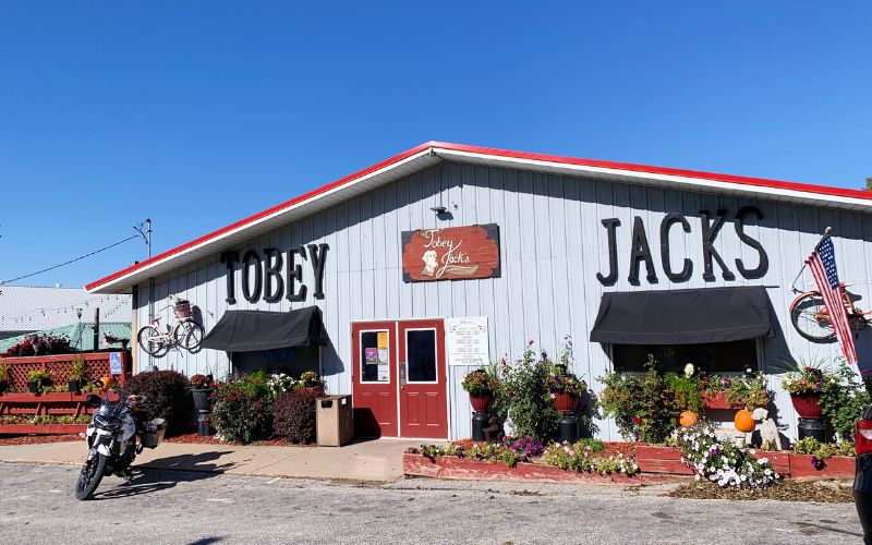 The exterior of Tobey Jack's Mineola Steakhouse 