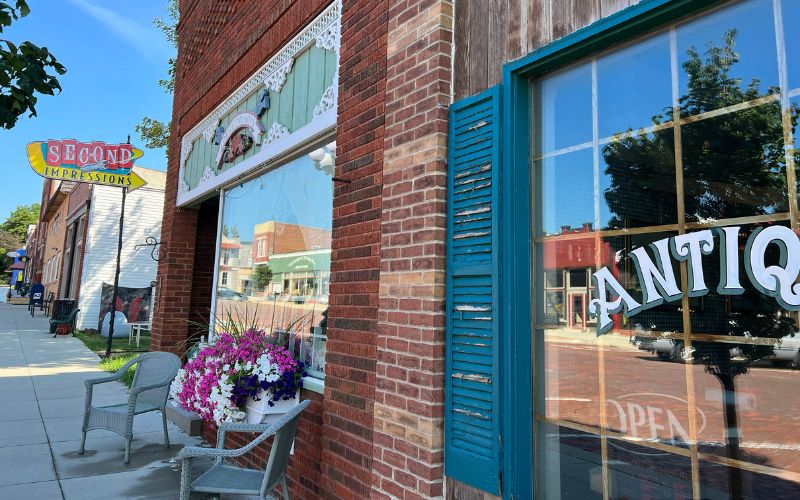 Finding Antique Treasures In Walnut, Iowa Let's Go Iowa