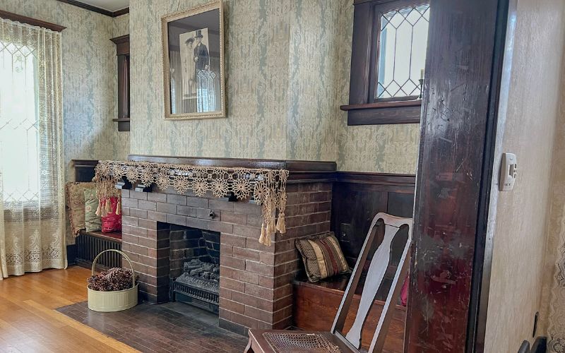 The living room of the Bregant House, where architectural elements are scaled down three-quarters 