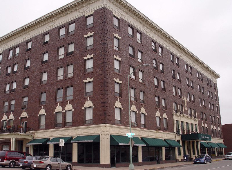 The exterior of Hotel Ottumwa in Iowa