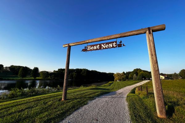 The entrance sign to Best Nest Farm in Glenwood, Iowa